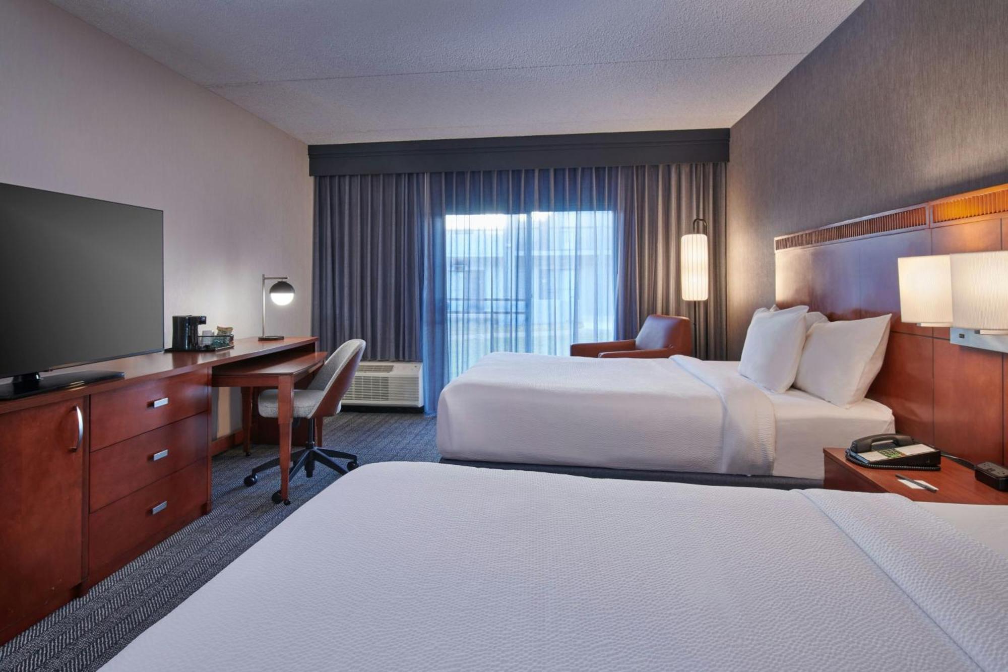 Courtyard Detroit Metro Airport Romulus Hotel Ngoại thất bức ảnh